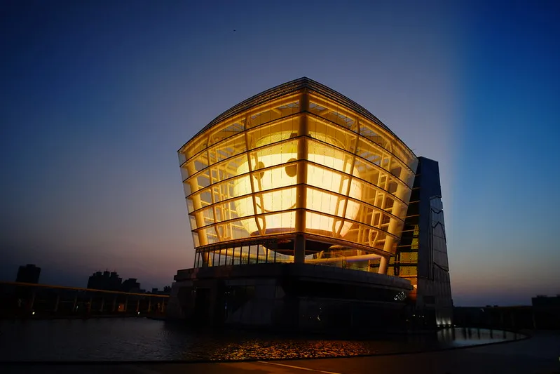 SAVC LED screen installation in Shanghai, China